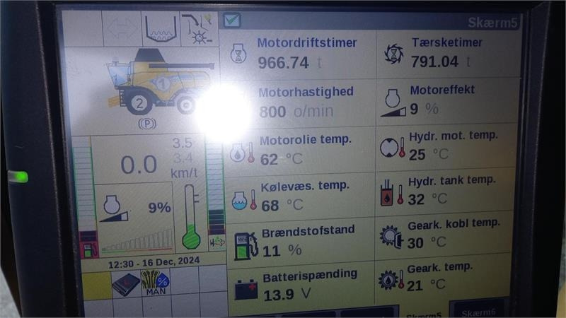 Зърнокомбайн New Holland CX8.80 SLH med 25 fods Varifeed: снимка 8 Зърнокомбайн New Holland CX8.80 SLH med 25 fods Varifeed: снимка 8