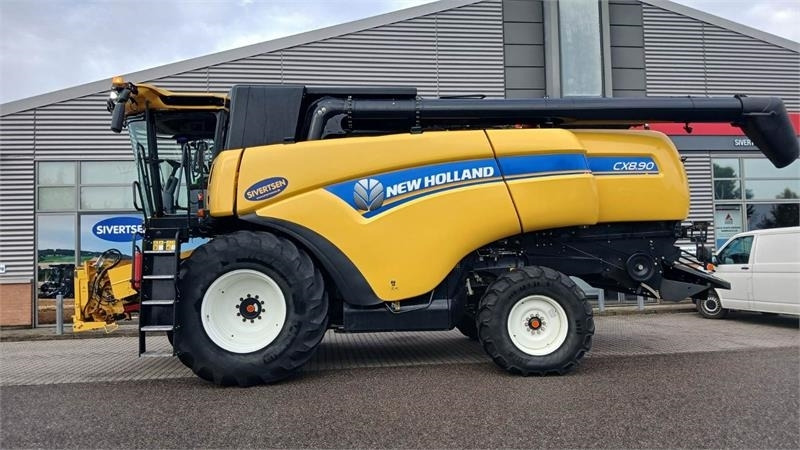 New Holland CX8.90 SLH - Зърнокомбайн: снимка 1 New Holland CX8.90 SLH - Зърнокомбайн: снимка 1