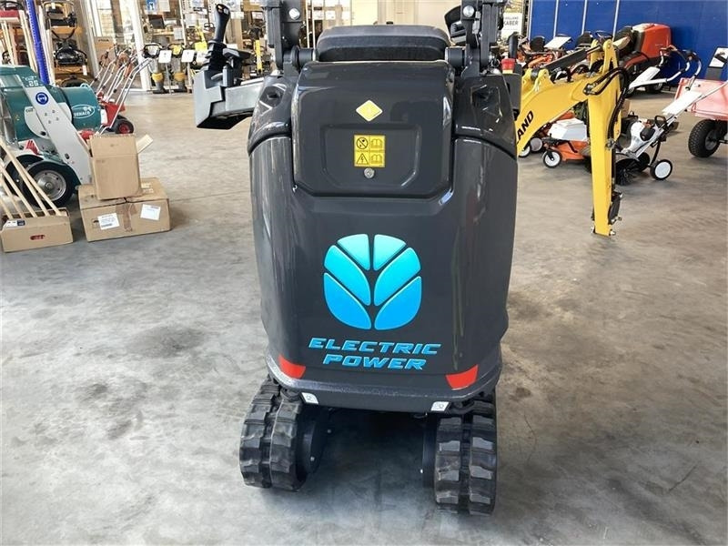 New Holland E15x Elektrisk - Мини багер: снимка 3 New Holland E15x Elektrisk - Мини багер: снимка 3