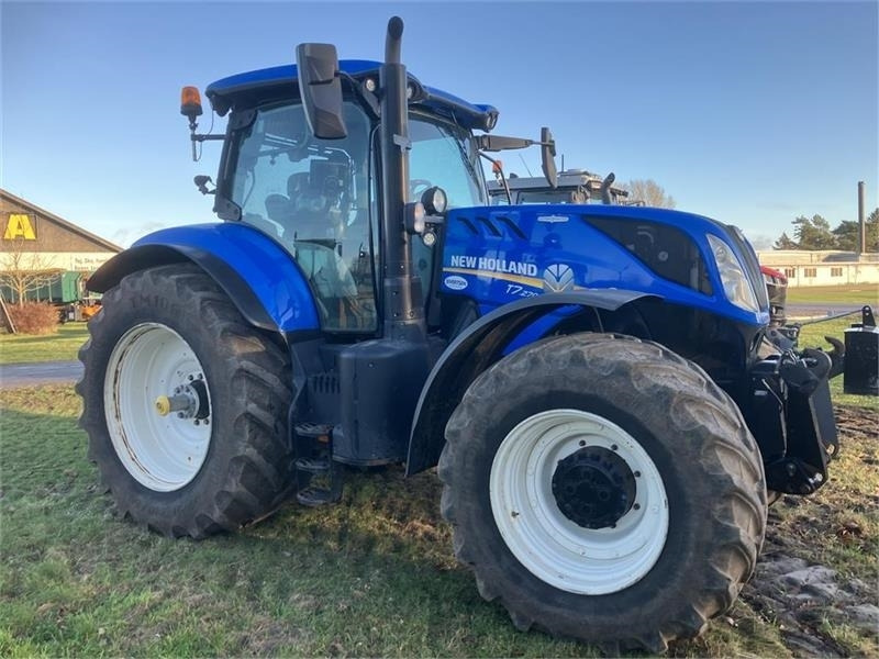 New Holland T7.270 AUTO COMMAND - Трактор: снимка 2 New Holland T7.270 AUTO COMMAND - Трактор: снимка 2
