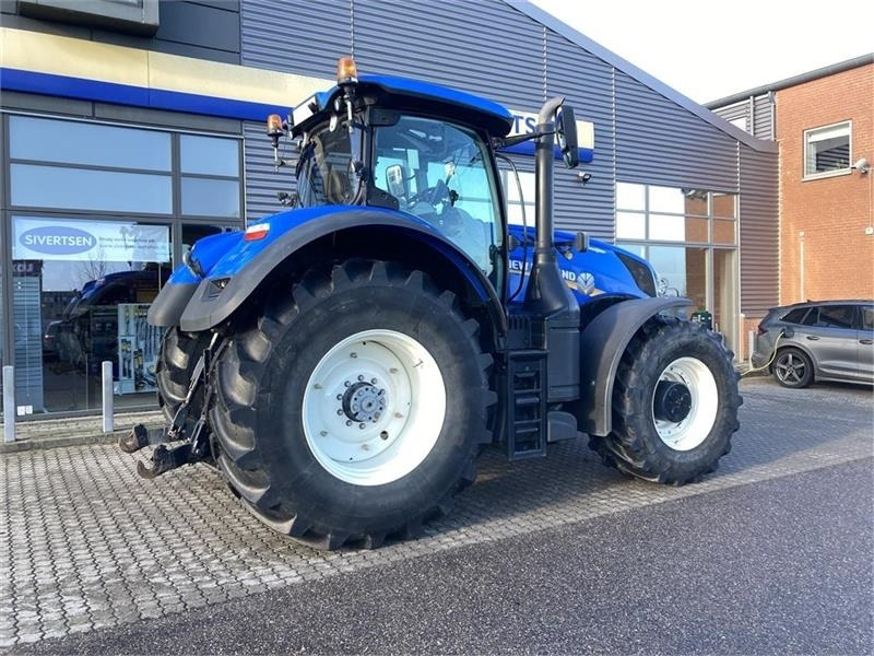 New Holland T7.315 Auto Command Ny Motor - Трактор: снимка 2 New Holland T7.315 Auto Command Ny Motor - Трактор: снимка 2