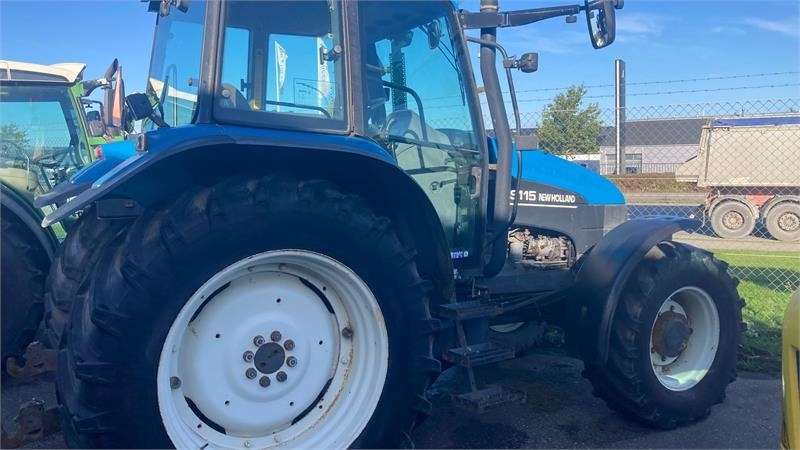 New Holland TS115 - Трактор: снимка 2 New Holland TS115 - Трактор: снимка 2