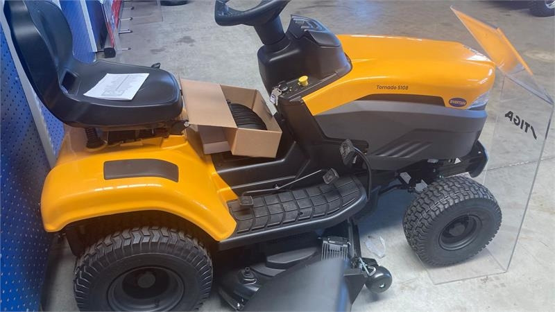 Stiga Tornado 5108 - Трактор за комунални дейности: снимка 3 Stiga Tornado 5108 - Трактор за комунални дейности: снимка 3