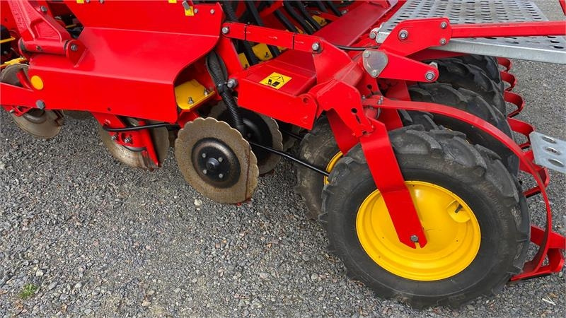 Vaderstad Rapid 400C Combi - Комбинирана сеялка: снимка 4 Vaderstad Rapid 400C Combi - Комбинирана сеялка: снимка 4