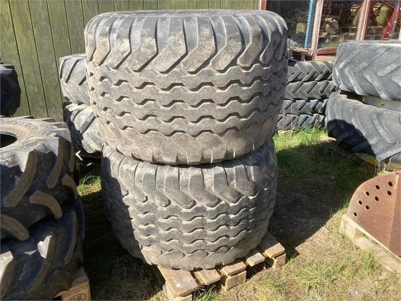Vredestein Flotation + 700/45x22,5  - Гума за Комунална/ Специална техника: снимка 1 Vredestein Flotation + 700/45x22,5  - Гума за Комунална/ Специална техника: снимка 1