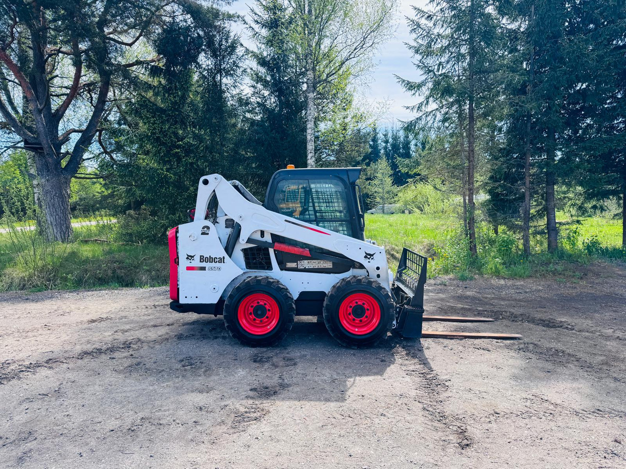 BOBCAT S570 - Мини челен товарач: снимка 5 BOBCAT S570 - Мини челен товарач: снимка 5