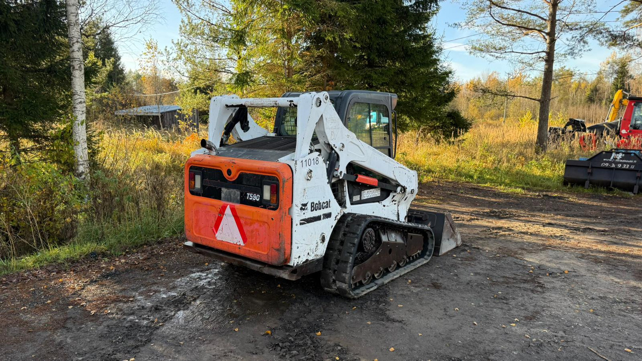 Bobcat T590 - Мини челен товарач: снимка 4 Bobcat T590 - Мини челен товарач: снимка 4