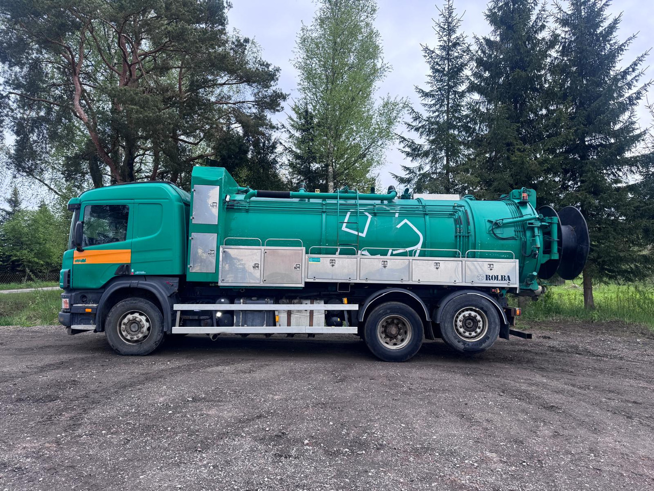 SCANIA P114 - Каналопочистваща машина: снимка 2 SCANIA P114 - Каналопочистваща машина: снимка 2
