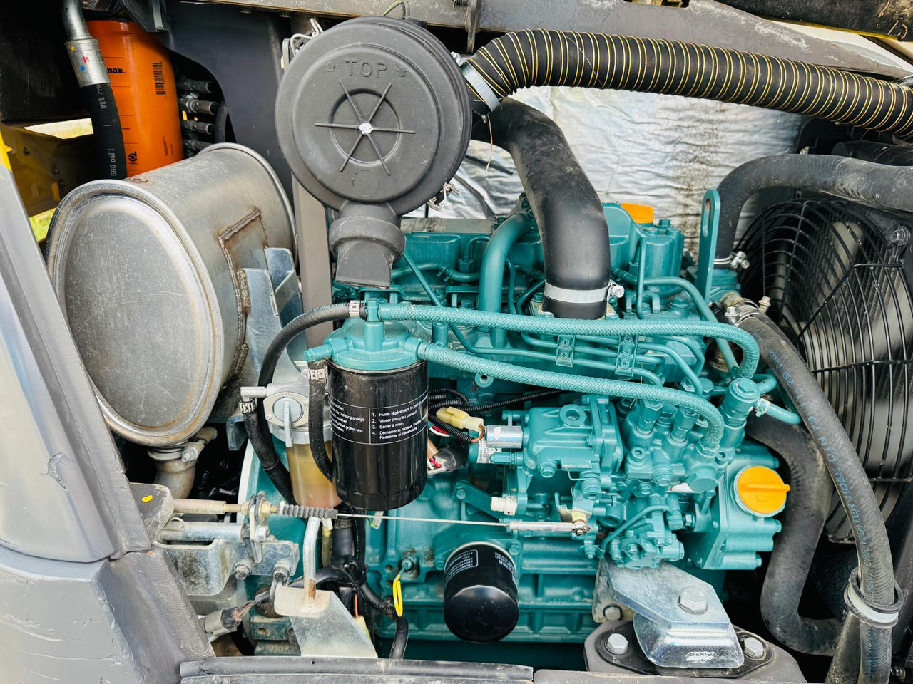 Мини багер VOLVO EC35C: снимка 7