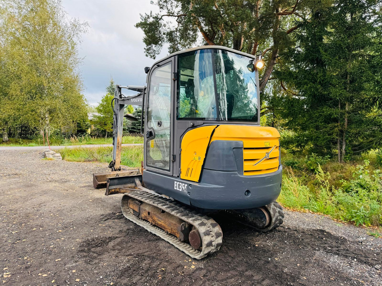 VOLVO EC35C - Мини багер: снимка 3 VOLVO EC35C - Мини багер: снимка 3