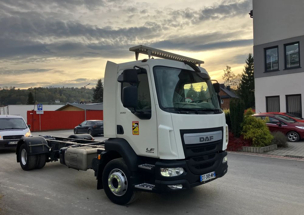 DAF Daf FL 16.250 euro 6 ramo do zabudowy - Шаси кабина: снимка 2 DAF Daf FL 16.250 euro 6 ramo do zabudowy - Шаси кабина: снимка 2