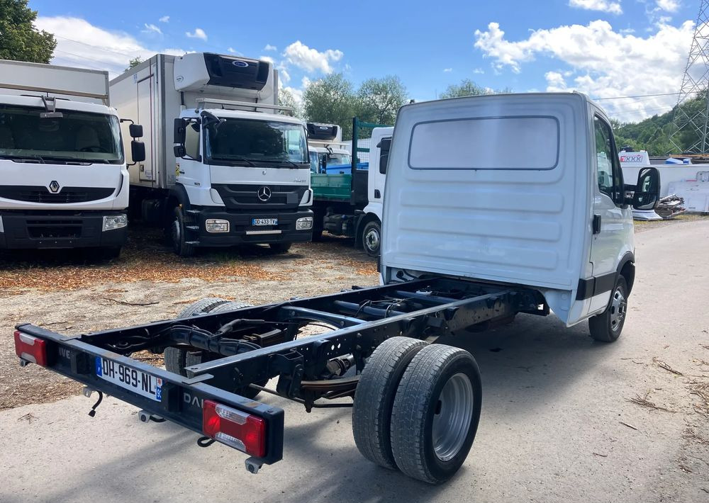 Iveco DAILY 35C13 ramo do zabudowy kiper wywrotka - Шаси кабина: снимка 3 Iveco DAILY 35C13 ramo do zabudowy kiper wywrotka - Шаси кабина: снимка 3