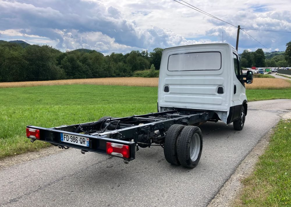 Iveco DAILY 35C14 ramo do zabudowy kiper wywrotka - Шаси кабина: снимка 3 Iveco DAILY 35C14 ramo do zabudowy kiper wywrotka - Шаси кабина: снимка 3