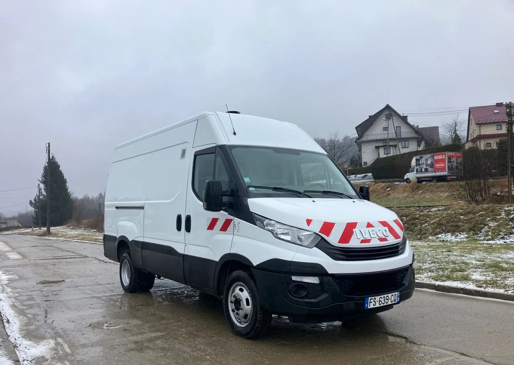 Iveco Daily 35c16 blaszak KLIMA SPROWADZONY serwisówka - Товарен бус: снимка 2 Iveco Daily 35c16 blaszak KLIMA SPROWADZONY serwisówka - Товарен бус: снимка 2