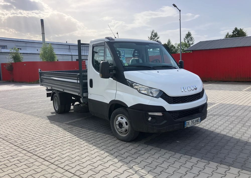 Iveco Iveco daily 35C13 wywrotka solidny kiper - Бус самосвал: снимка 3 Iveco Iveco daily 35C13 wywrotka solidny kiper - Бус самосвал: снимка 3
