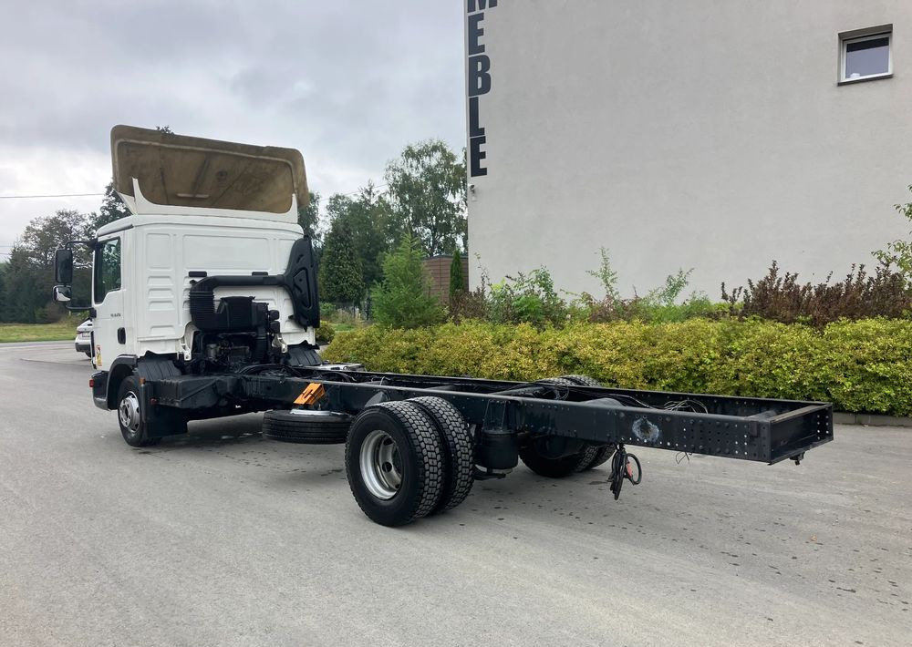 MAN Man TGM 12.250 euro 6 ramo do zabudowy Pomoc drogowa laweta kiper - Шаси кабина: снимка 5 MAN Man TGM 12.250 euro 6 ramo do zabudowy Pomoc drogowa laweta kiper - Шаси кабина: снимка 5