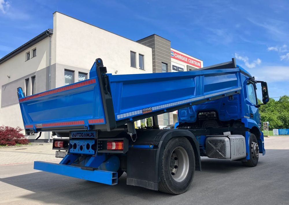 Mercedes-Benz ANTOS 1830 solidny kiper wywrotka blokada mostu - Самосвал камион: снимка 5 Mercedes-Benz ANTOS 1830 solidny kiper wywrotka blokada mostu - Самосвал камион: снимка 5