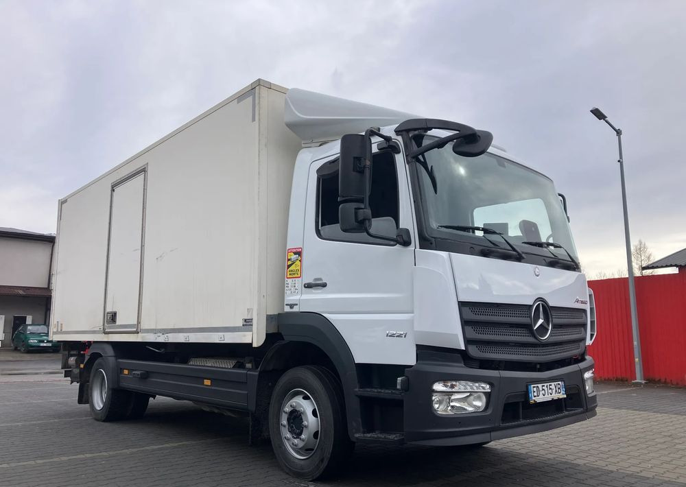 Mercedes-Benz ATEGO 1218 KURIERKA KONTENER 15 PALET - Камион фургон: снимка 2 Mercedes-Benz ATEGO 1218 KURIERKA KONTENER 15 PALET - Камион фургон: снимка 2