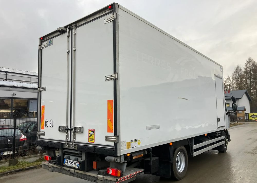 Renault Renault Midlum 220chłodnia izoterma - Рефрижератор камион: снимка 3 Renault Renault Midlum 220chłodnia izoterma - Рефрижератор камион: снимка 3