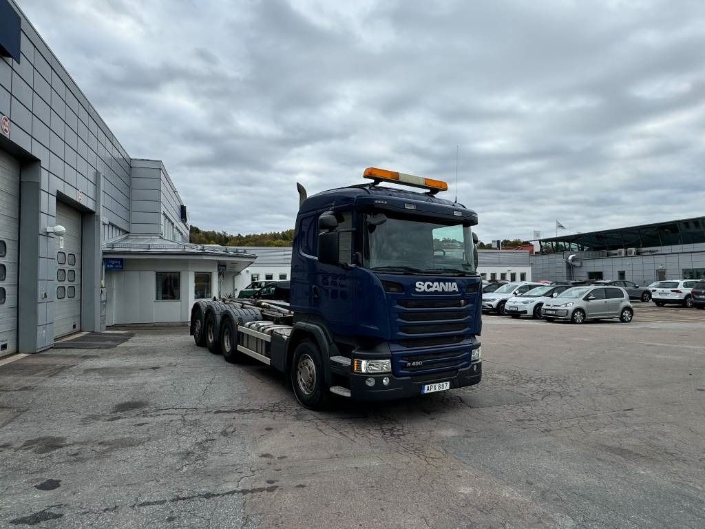 Scania R 490 8x4*4 Lastväxlare - Мултилифт с кука камион: снимка 3 Scania R 490 8x4*4 Lastväxlare - Мултилифт с кука камион: снимка 3