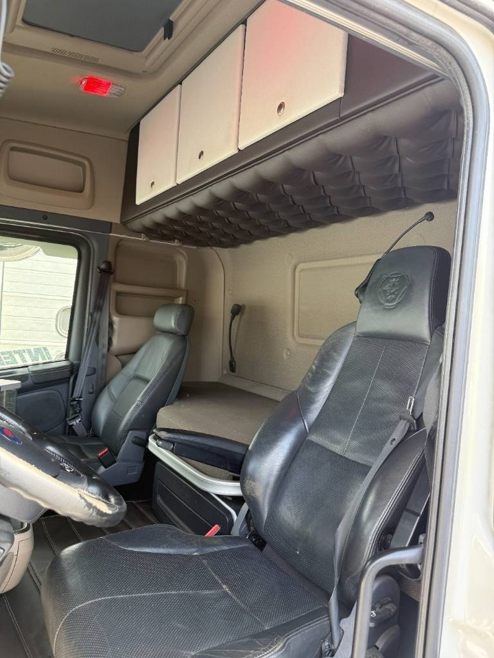 Scania R520LB8X4*4HNB - Мултилифт с кука камион: снимка 2 Scania R520LB8X4*4HNB - Мултилифт с кука камион: снимка 2