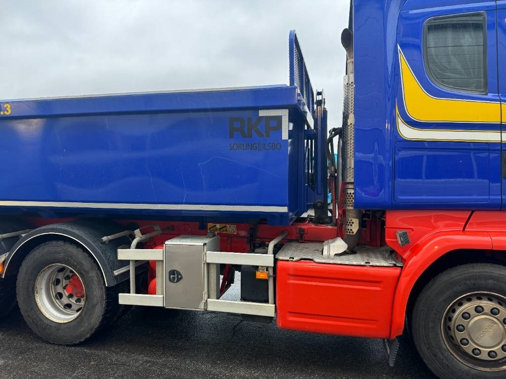 Scania R520LB8X4*4HNB - Самосвал камион: снимка 4 Scania R520LB8X4*4HNB - Самосвал камион: снимка 4