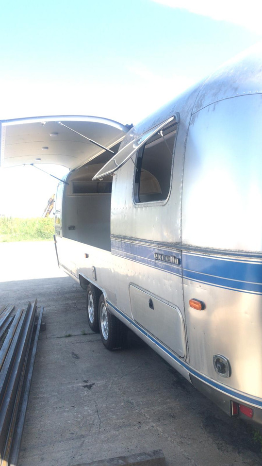 1992 Airstream Classic 1992 Airstream Classic – Fully Rebuilt Vintage Travel Trailer - Търговска каравана: снимка 5 1992 Airstream Classic 1992 Airstream Classic – Fully Rebuilt Vintage Travel Trailer - Търговска каравана: снимка 5