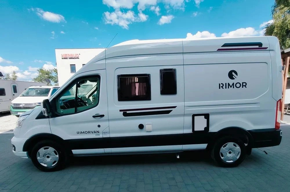 FORD Rimor NEW Ford Van 238 Truma Diesel Roller Shutters Remis AUTOMAT - Кемпер ван: снимка 3 FORD Rimor NEW Ford Van 238 Truma Diesel Roller Shutters Remis AUTOMAT - Кемпер ван: снимка 3
