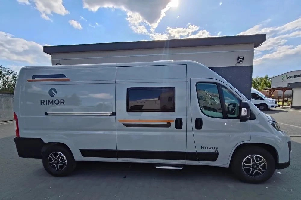 Fiat Ducato Rimor Horus 45 NEW AUTOMAT Grau Truma Diesel Lampen FULL LED 4-Sitzer - Кемпер ван: снимка 4 Fiat Ducato Rimor Horus 45 NEW AUTOMAT Grau Truma Diesel Lampen FULL LED 4-Sitzer - Кемпер ван: снимка 4