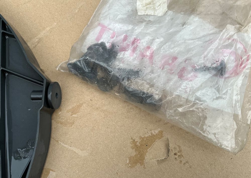 Blenda przeciwsłoneczna MAN TGL euro 6 kompletna daszek - Каросерия и екстериор за Камион: снимка 3 Blenda przeciwsłoneczna MAN TGL euro 6 kompletna daszek - Каросерия и екстериор за Камион: снимка 3