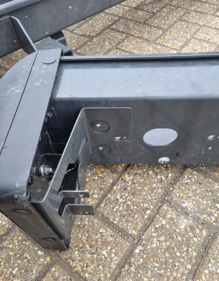 IVECO DAILY BELKA ZDERZAK TYŁ PARKTRONIC NOWY - Каросерия и екстериор: снимка 5 IVECO DAILY BELKA ZDERZAK TYŁ PARKTRONIC NOWY - Каросерия и екстериор: снимка 5