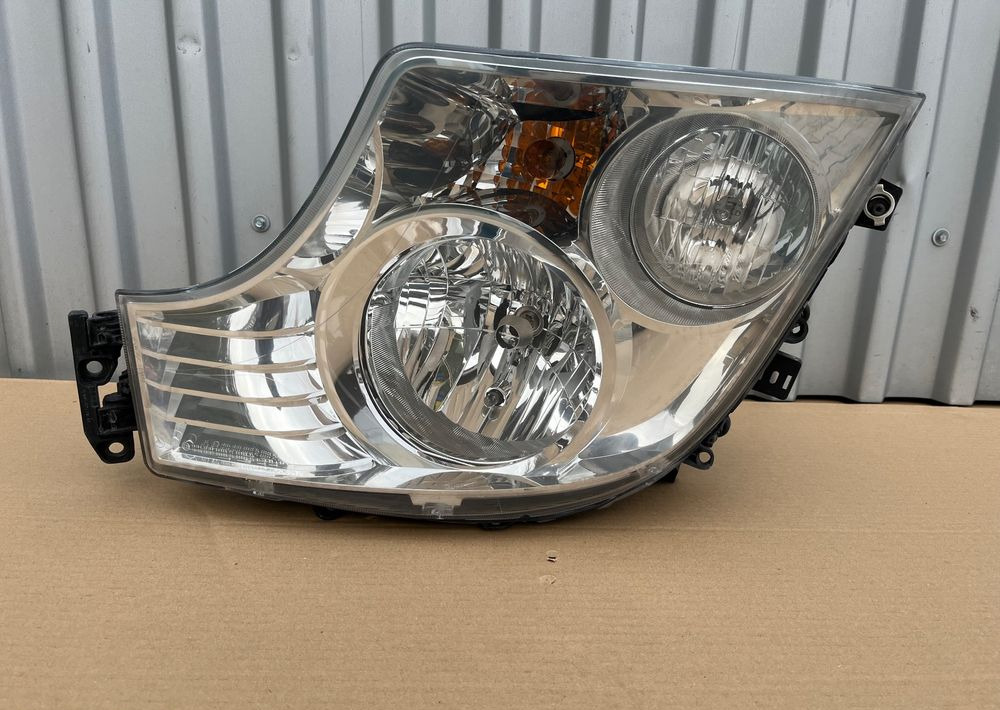 Lampa Mercedes Actros MP4 euro 6 MP 4 reflektor lewy - Светлина/ Осветление за Камион: снимка 1 Lampa Mercedes Actros MP4 euro 6 MP 4 reflektor lewy - Светлина/ Осветление за Камион: снимка 1