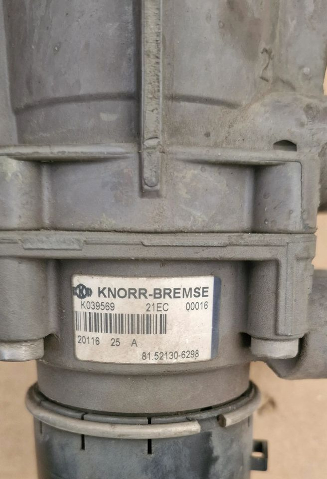 MAN TG3 TGX TGS ZAWÓR HAMULCA GŁÓWNEGO 81.52130-6298 K039569 - Части на спирачната система: снимка 2 MAN TG3 TGX TGS ZAWÓR HAMULCA GŁÓWNEGO 81.52130-6298 K039569 - Части на спирачната система: снимка 2