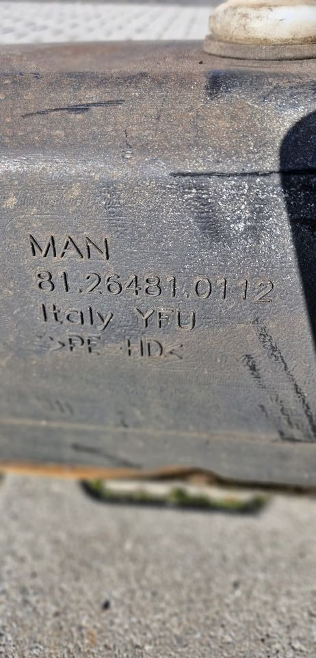 MAN TG3 TGX TGS ZBIORNICZEK PŁYNU DO SPRYSKIWACZY 81.26481.0112 - Чистачка за Камион: снимка 2 MAN TG3 TGX TGS ZBIORNICZEK PŁYNU DO SPRYSKIWACZY 81.26481.0112 - Чистачка за Камион: снимка 2