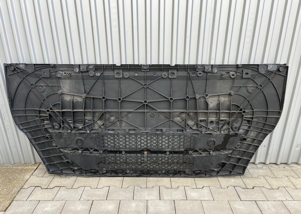 Maska Iveco Stralis euro 6 atrapa - Каросерия и екстериор за Камион: снимка 2 Maska Iveco Stralis euro 6 atrapa - Каросерия и екстериор за Камион: снимка 2