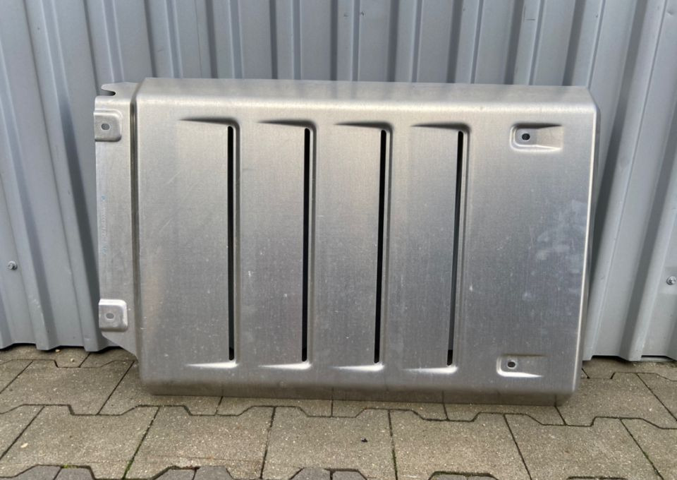 Osłona katalizatora Mercedes Actros MP5 obudowa - Катализатор за Автобус: снимка 1 Osłona katalizatora Mercedes Actros MP5 obudowa - Катализатор за Автобус: снимка 1