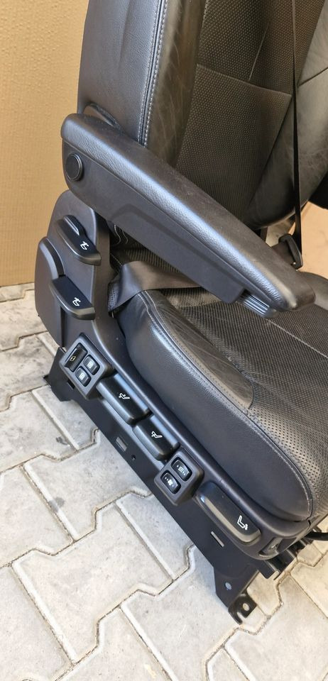 SCANIA R S FOTEL PASAŻERA FULL OPCJA SKÓRA - Седалка за Камион: снимка 4 SCANIA R S FOTEL PASAŻERA FULL OPCJA SKÓRA - Седалка за Камион: снимка 4