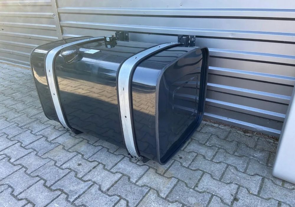 ZBIORNIK PALIWA 400L MAN TGX TGS TG3 NOWY - Резервоар за гориво за Камион: снимка 3 ZBIORNIK PALIWA 400L MAN TGX TGS TG3 NOWY - Резервоар за гориво за Камион: снимка 3