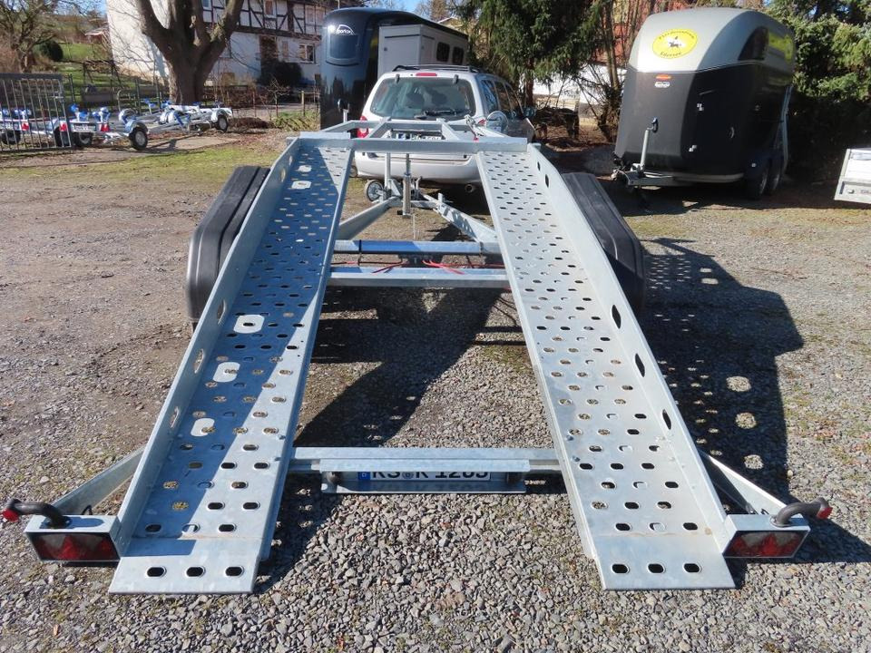 Böckmann, Autotransporter, 2,7 to. kippbar, 100 km, PKW Anhänger - Автовоз ремарке: снимка 2 Böckmann, Autotransporter, 2,7 to. kippbar, 100 km, PKW Anhänger - Автовоз ремарке: снимка 2