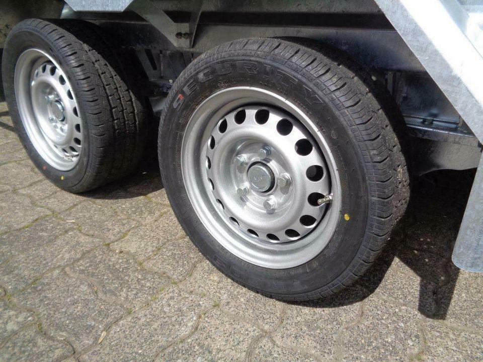 Ремарке за строителна техника Böckmann, PKW-Anhänger, Baumaschinentransporter, 2,7 to. 100 km/h: снимка 12