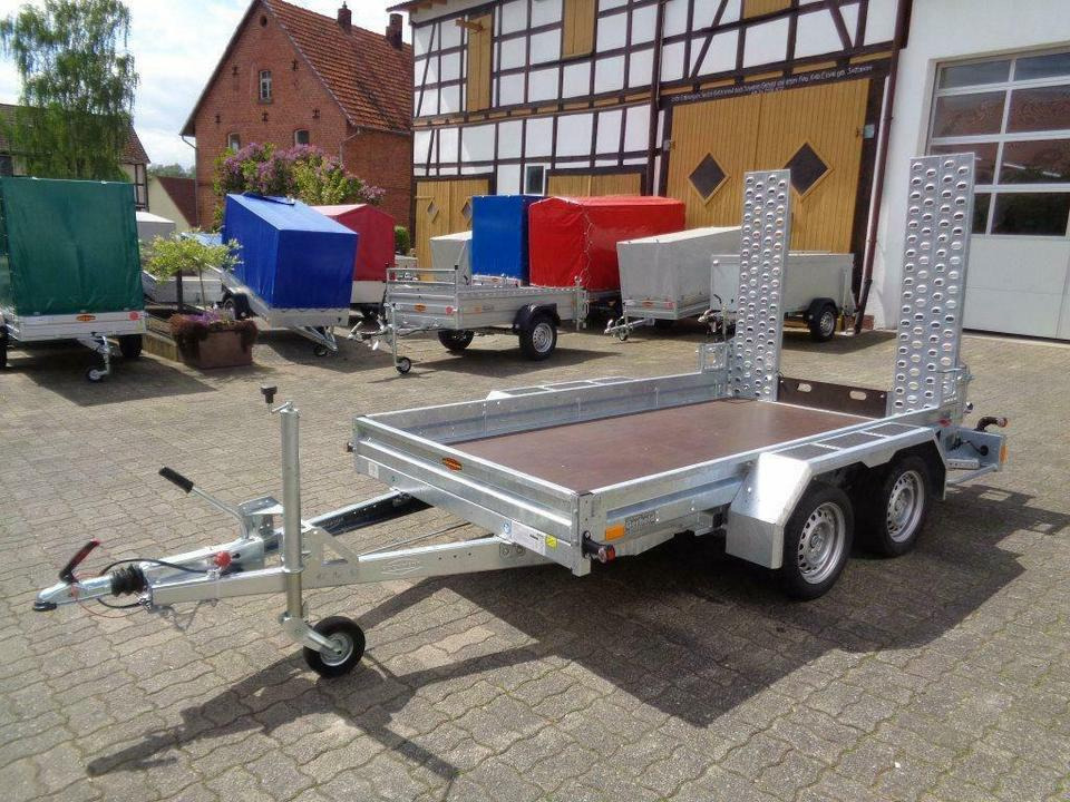 Böckmann, PKW-Anhänger, Baumaschinentransporter, 2,7 to. 100 km/h - Ремарке за строителна техника: снимка 1 Böckmann, PKW-Anhänger, Baumaschinentransporter, 2,7 to. 100 km/h - Ремарке за строителна техника: снимка 1
