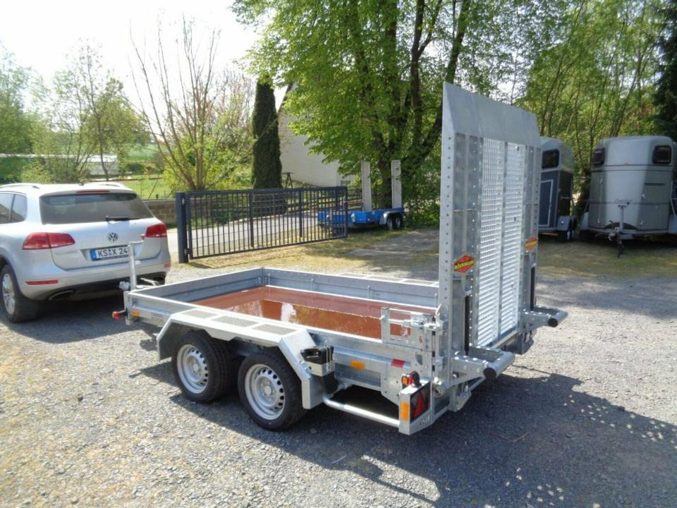 Böckmann PKW-Anhänger Baumaschinentransporter, 3,5 to. 100 km/h - Ремарке за строителна техника: снимка 2 Böckmann PKW-Anhänger Baumaschinentransporter, 3,5 to. 100 km/h - Ремарке за строителна техника: снимка 2