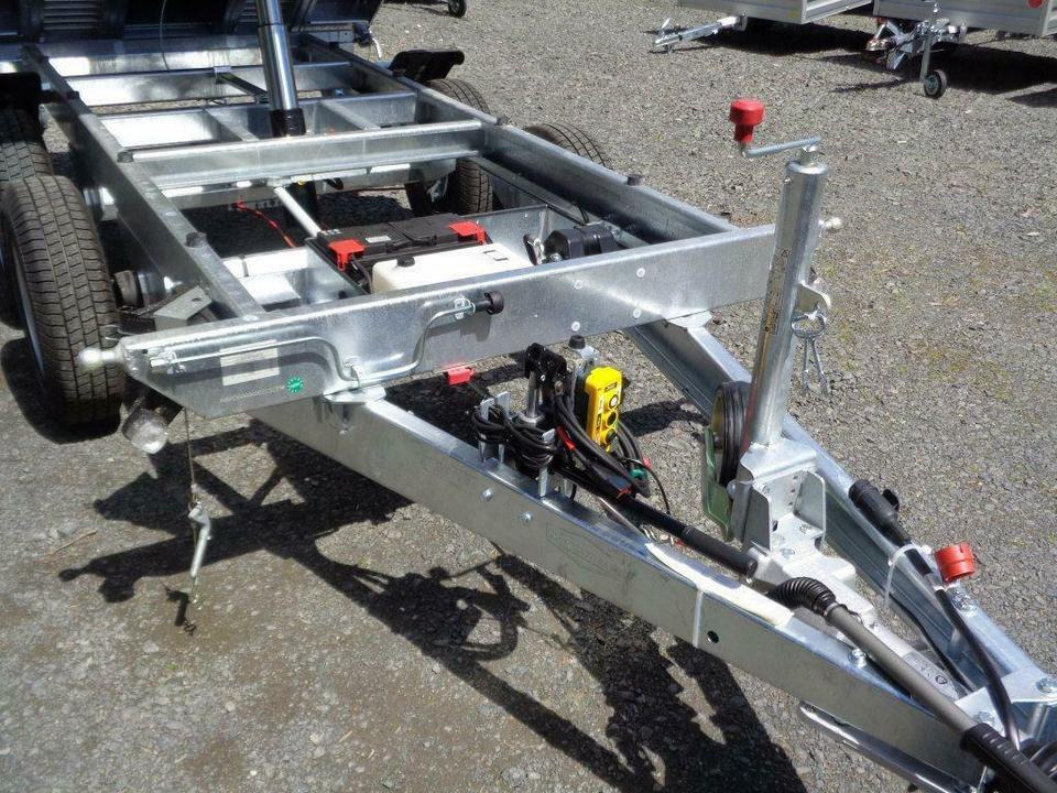 Böckmann PKW-Anhänger Elektro-Dreiseitenkipper 3,5 to. sofort - Самосвал ремарке: снимка 5 Böckmann PKW-Anhänger Elektro-Dreiseitenkipper 3,5 to. sofort - Самосвал ремарке: снимка 5