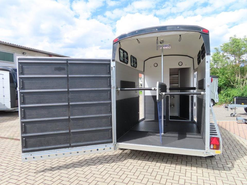 Böckmann Pferdeanhänger Big Portax WCF Vorb. Videokamera - Ремарке за коне: снимка 5 Böckmann Pferdeanhänger Big Portax WCF Vorb. Videokamera - Ремарке за коне: снимка 5