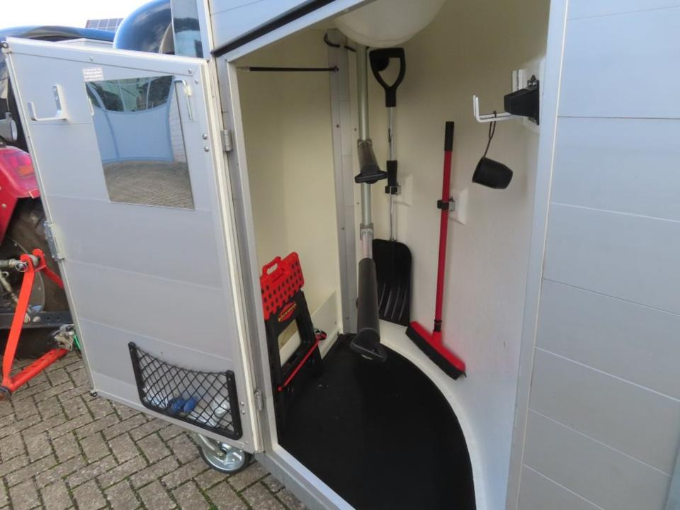 Böckmann Pferdeanhänger Champion R, Alub., 100 km/h - Ремарке за коне: снимка 4 Böckmann Pferdeanhänger Champion R, Alub., 100 km/h - Ремарке за коне: снимка 4