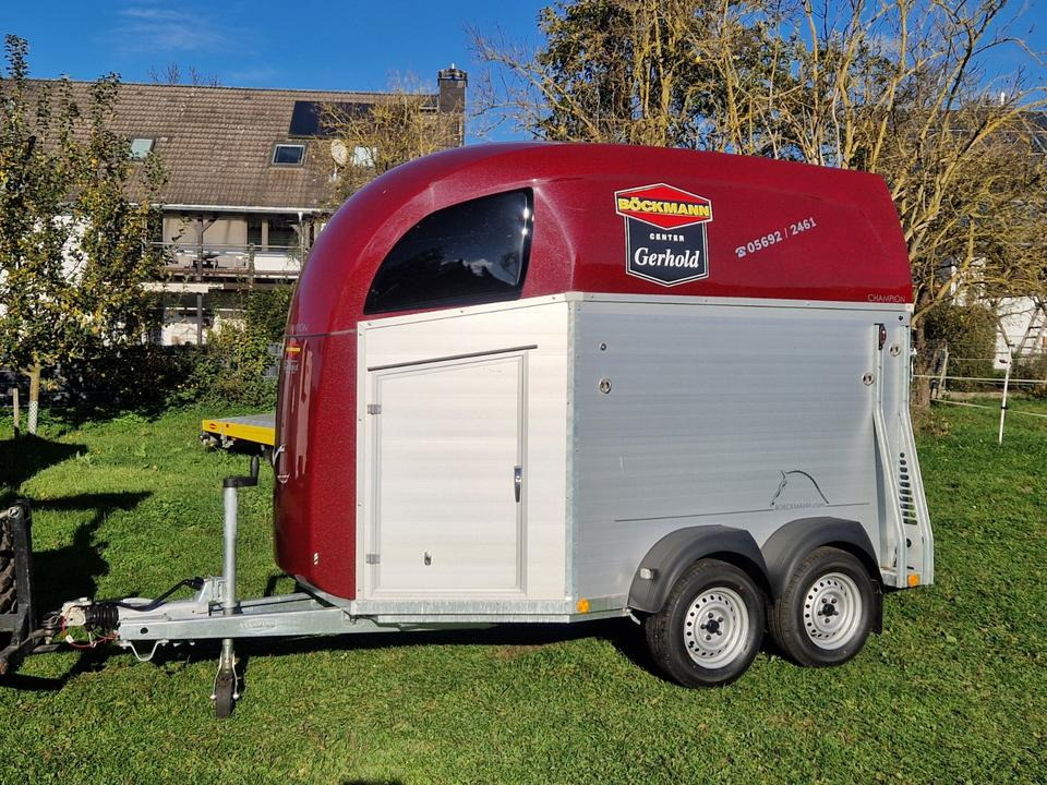 Böckmann Pferdeanhänger Champion R, SaKa., 100 km/h - Ремарке за коне: снимка 1 Böckmann Pferdeanhänger Champion R, SaKa., 100 km/h - Ремарке за коне: снимка 1