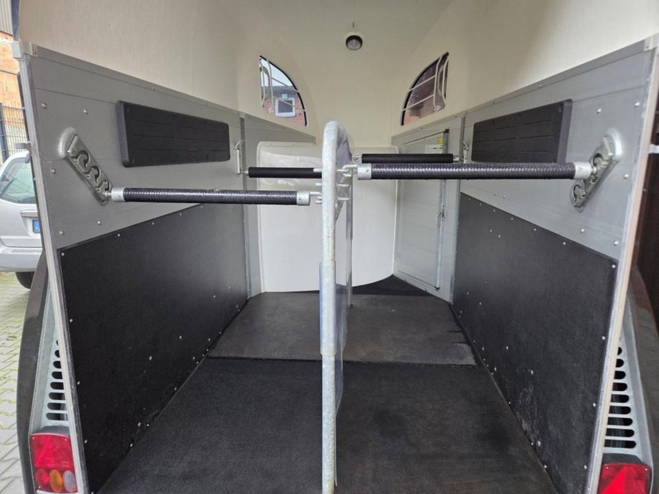 Böckmann Pferdeanhänger Champion R SaKa. WCF-Fahrwerk 100 km/h - Ремарке за коне: снимка 5 Böckmann Pferdeanhänger Champion R SaKa. WCF-Fahrwerk 100 km/h - Ремарке за коне: снимка 5