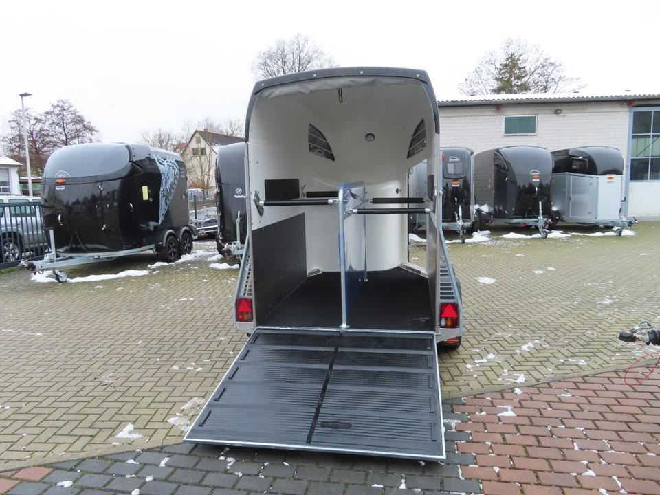 Ремарке за коне Böckmann Pferdeanhänger, NEU Comfort 23, Sattelkammer,ALUBODEN: снимка 14 Ремарке за коне Böckmann Pferdeanhänger, NEU Comfort 23, Sattelkammer,ALUBODEN: снимка 14