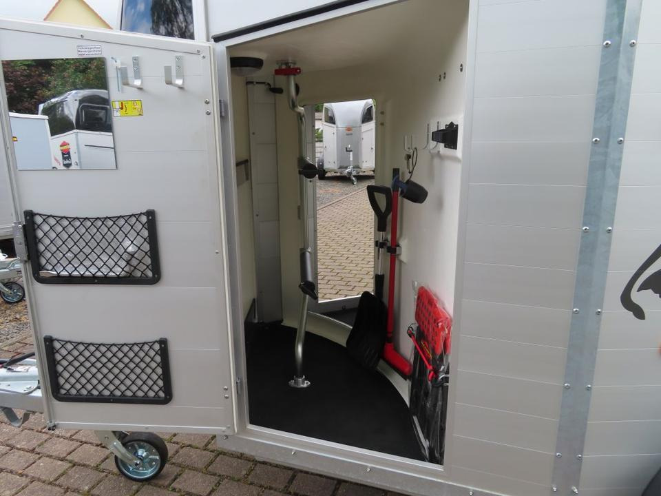 Böckmann, Pferdeanhänger, der neue Big Champion WCF 2022 - Ремарке за коне: снимка 3 Böckmann, Pferdeanhänger, der neue Big Champion WCF 2022 - Ремарке за коне: снимка 3