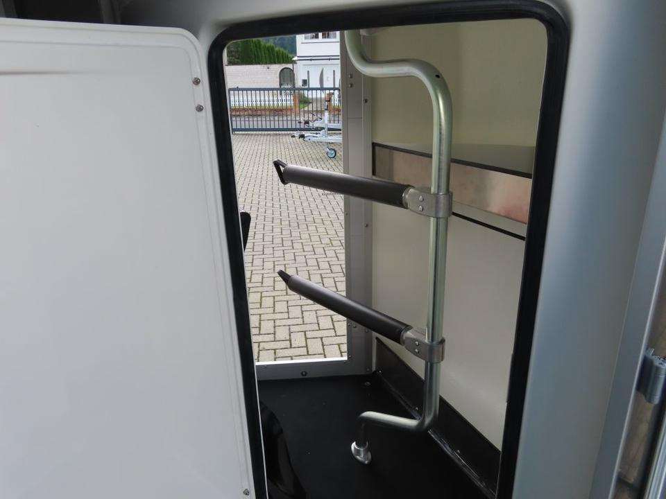 Böckmann, Pferdeanhänger, der neue Big Champion WCF 2024 - Ремарке за коне: снимка 5 Böckmann, Pferdeanhänger, der neue Big Champion WCF 2024 - Ремарке за коне: снимка 5